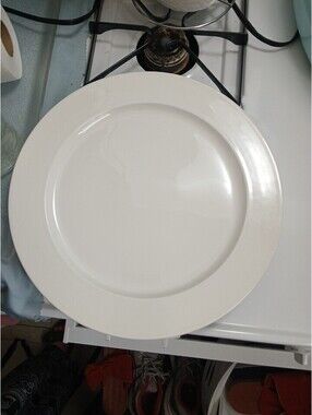 Villeroy & Boch "Look" White Herringbone Dinner Plate — Disc